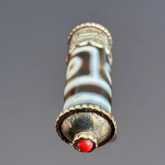 Vintage Hand Carved Floral Pattern Tibetan Akate(Dzi) Amulet Silver Pendant 12gr - Picture 4 of 9